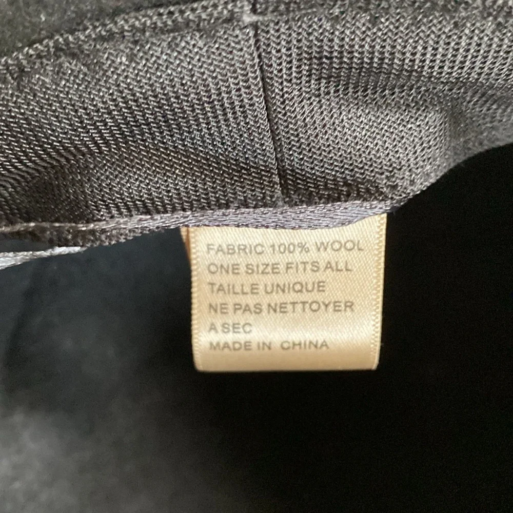 Vintage Black Wool Women’s fitted Hat with Bow One Size
